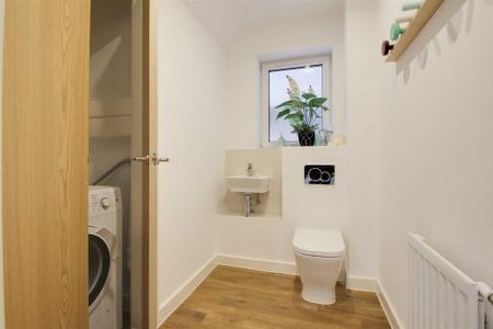 3 bedroom semi-detached house to rent - Photo 3