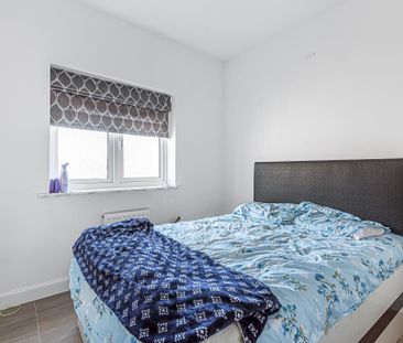 4 bedroom semi-detached house to rent - Photo 5