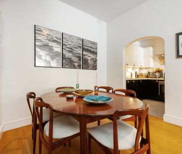 3 bedroom mews to rent - Photo 5