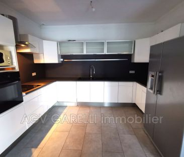 Location Maison 3 pièces 85m² HYERES 83400 - Photo 3