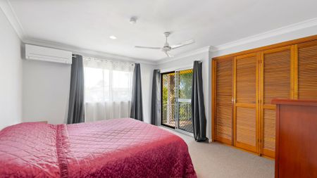 Available Now - Spacious 3 Bedroom Unit in Prime Location - Photo 4