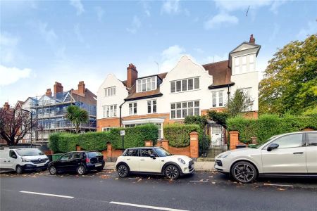 2 bedroom flat in Hampstead - Photo 3