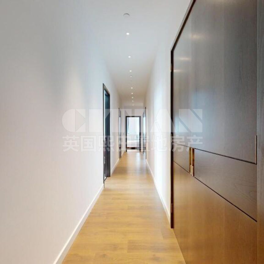 8 Carnation Way, London, SW8 5FR - Photo 1