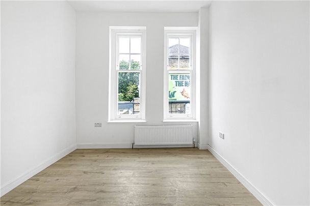 Garratt Lane, London, SW18 4HP - Photo 1