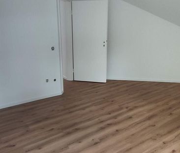 Charmante 2-Zimmer-Wohnung mit Balkon in Erlangen-Bruck (PRZ02229295) - Foto 2