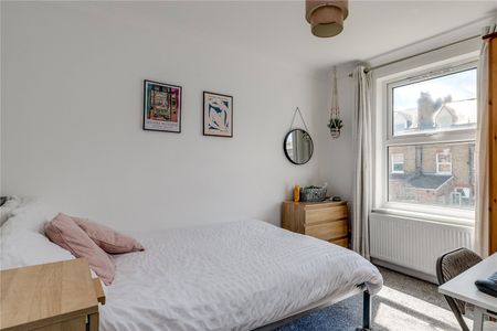 Dafforne Road, London, SW17, London - Photo 4