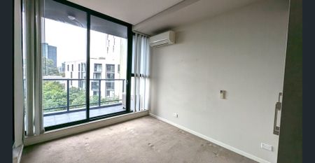 1 Bedroom Loft Apartment For Lease - Photo 4
