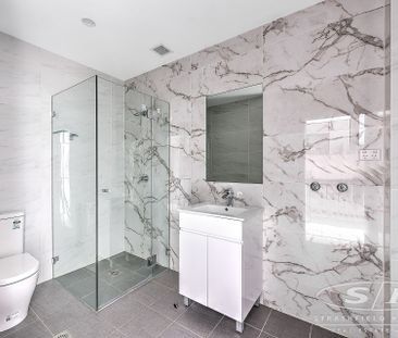 Ideally located - Photo 4