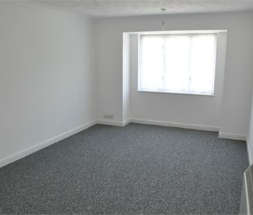 A 1 Bedroom Apartment Instruction to Let in Bexhill on Sea - Photo 3