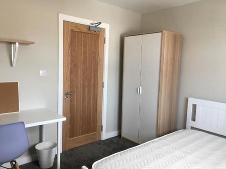 5 bedroom house to rent - Photo 2