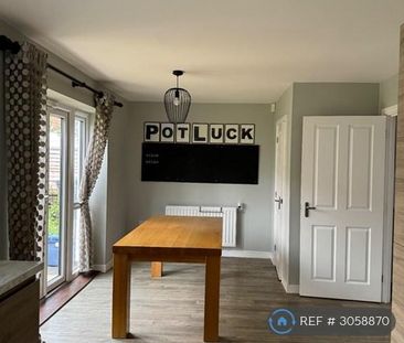 3 bedroom detached house to rent - Photo 3
