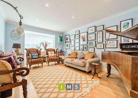 Kestrel Way, Bicester, OX26 - Photo 2