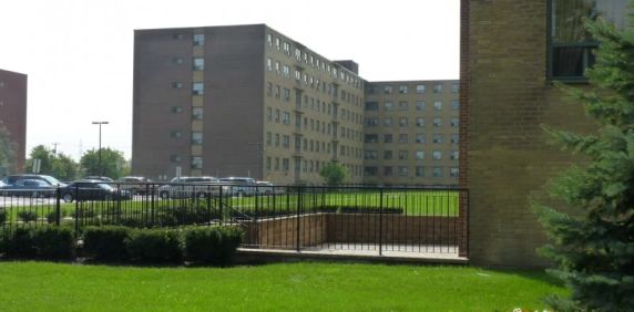 Benville Court Apartments - Photo 2