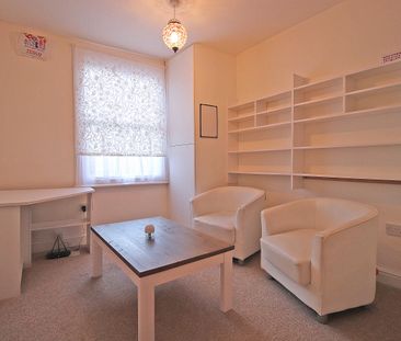 Room 3 Rutland Road, Bedford - Photo 3