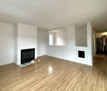 Unfurnished room in a 3 bed, 2 bath - Photo 2