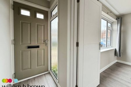 Mandy Close - Photo 2