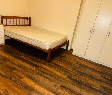 Bedsit, Cheviot House, N16 - Photo 5