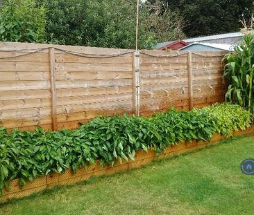 1 bedroom in a house share to rent - Photo 6