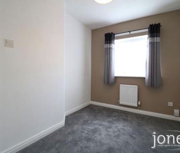 2 bedroom semi-detached house to rent - Photo 5