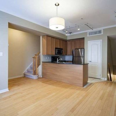 78 CARR ST. TH6 - 2BED/1.5BATH, PRIVATE TERRACE, LAUNDRY & PARKING - Photo 1