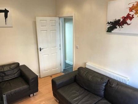 4 Bed - Burley Lodge Terrace, Leeds, Ls6 - Photo 2