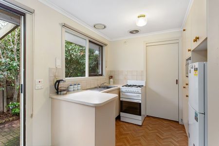 1/7 Echuca Road, Greensborough - Photo 4