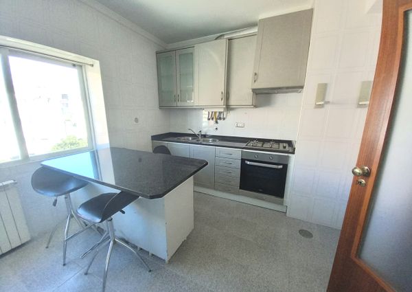 3+1 bedroom flat with balconies in Esgueira!