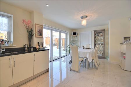 4 bedroom house to rent - Photo 4