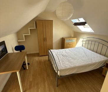 4 bedroom terraced house to rent - Photo 6