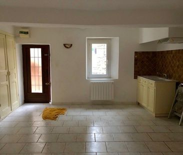 Location Appartement 2 pièces 43m² NEOULES 83136 - Photo 6