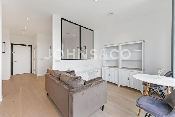 Studio to rent - Photo 1