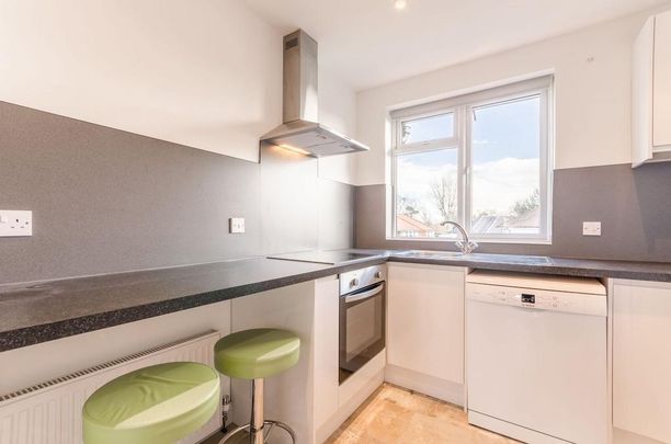 2 bedroom maisonette to rent - Photo 1