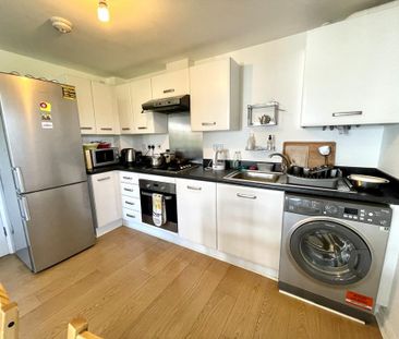 2 bedroom flat to rent - Photo 5