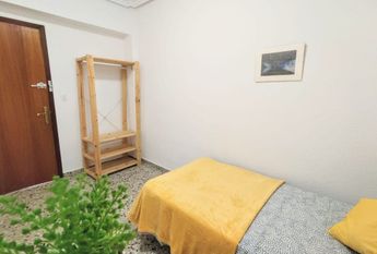 Carrer Miguel Hernández, Paterna, Valencian Community 46980