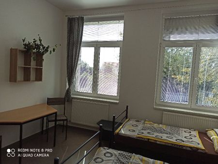 Pronájem bytu 1+kk a garsoniéry 35 m² - Photo 2