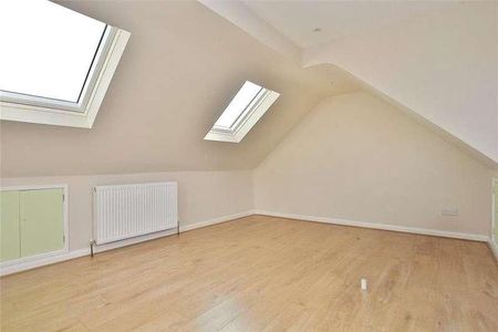 Nursery Road, Knaphill, Woking, Surrey, GU21 - Photo 2