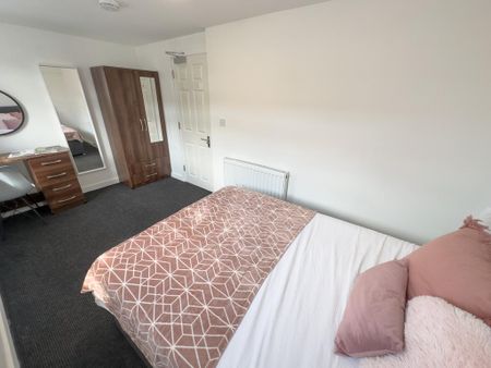 5 bedroom house to rent - Photo 2