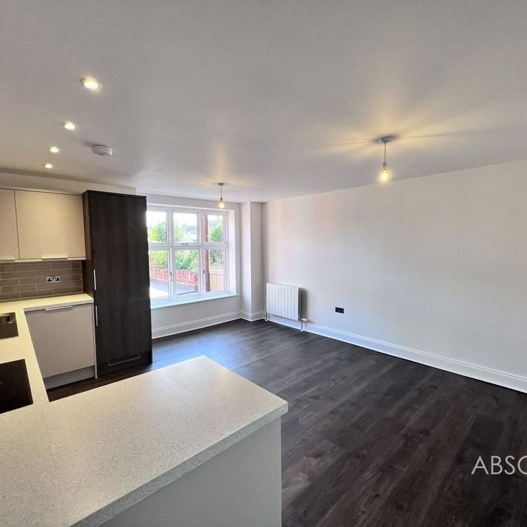 2 bedroom flat to rent - Photo 1