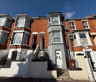 1 bedroom in a house share to rent - Photo 4