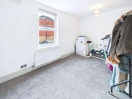 Limpsfield Road, Warlingham, CR6 - Photo 3