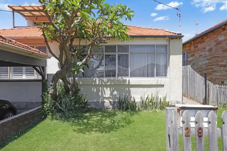 Spacious home in the heart of Maroubra - Photo 2
