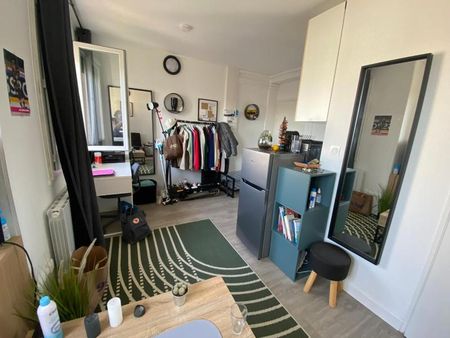 Location Appartement 1 pièce 20m² LYON 7ème - Photo 3