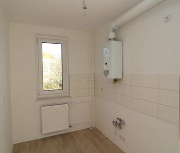 Lichtdurchflutete Wohnung mit Balkon - Foto 3