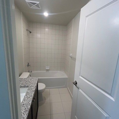 For Lease - 38 Annie Craig Drive Unit# 303, Toronto, Ontario - Photo 1