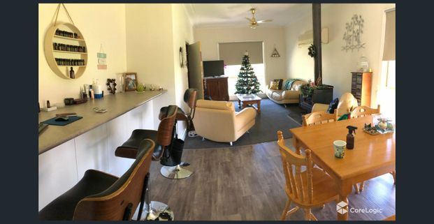 Family Home With Space To Enjoy ! - Photo 1