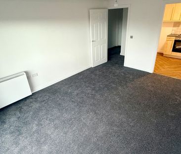 Mountbatten Close, Preston - Photo 2