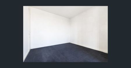 Comfortable Living in a Convenient St Kilda East Location - Photo 5
