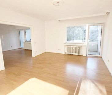 Helle 3,5-Zimmer-Wohnung mit Balkon und großzügigem Wohn-Essbereich... - Photo 2