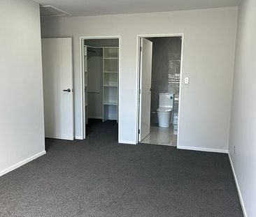 BIGGER THAN AVERAGE TOWNHOUSES - Photo 2