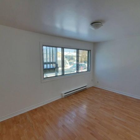 Renting two apartments in Brossard rue Anthony 5540 ( monthly rent per apartment) - Photo 4